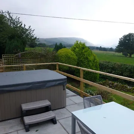 Meadow Croft Cottage, Hillcroft Park, * Pooley Bridge