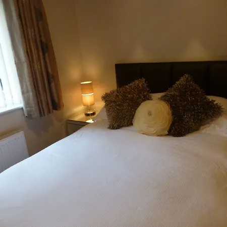 Meadow Croft Cottage, Hillcroft Park, * Pooley Bridge